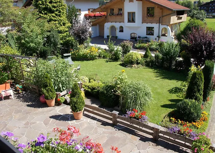 Haus Konrad ライト・イム・アルプバッハタール