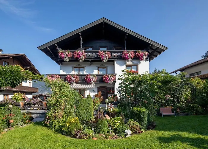 Haus Konrad * ライト・イム・アルプバッハタール